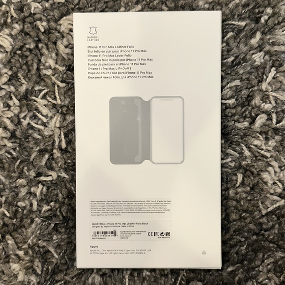 New APPLE IPhone 11 Pro Max Leather Folio Case in Black - Picture 2 of 14